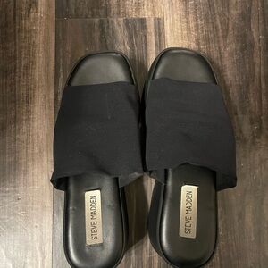 Slinky30 Platform Sandals